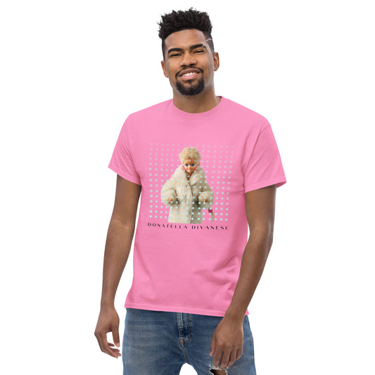Klassisches unisex T-Shirt "Decadent Barbie Bitch"